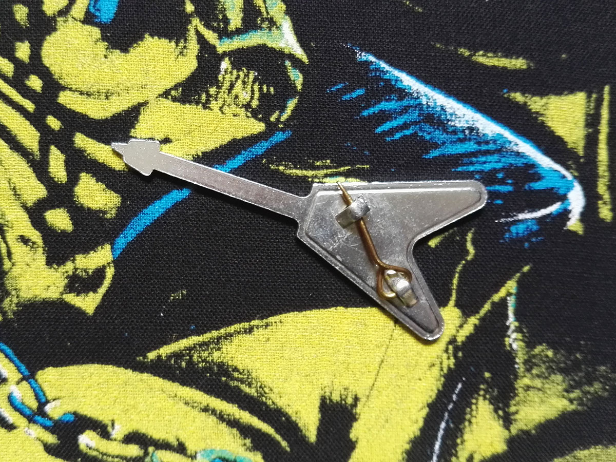 Iron Maiden Piece Of Mind Guitar Pin Badge Back